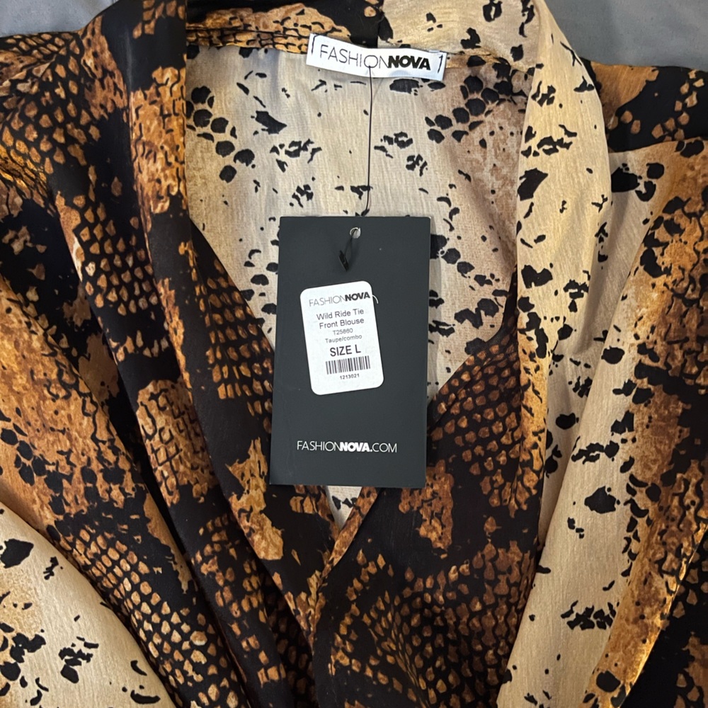 Wild Ride Tie Front Blouse - Picture 5 of 7